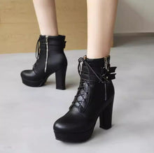 Petite Side Zipper Platform Chunky Short Boots TS80