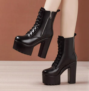 Women's Petite Chunky High Heel Platform Boots TS128