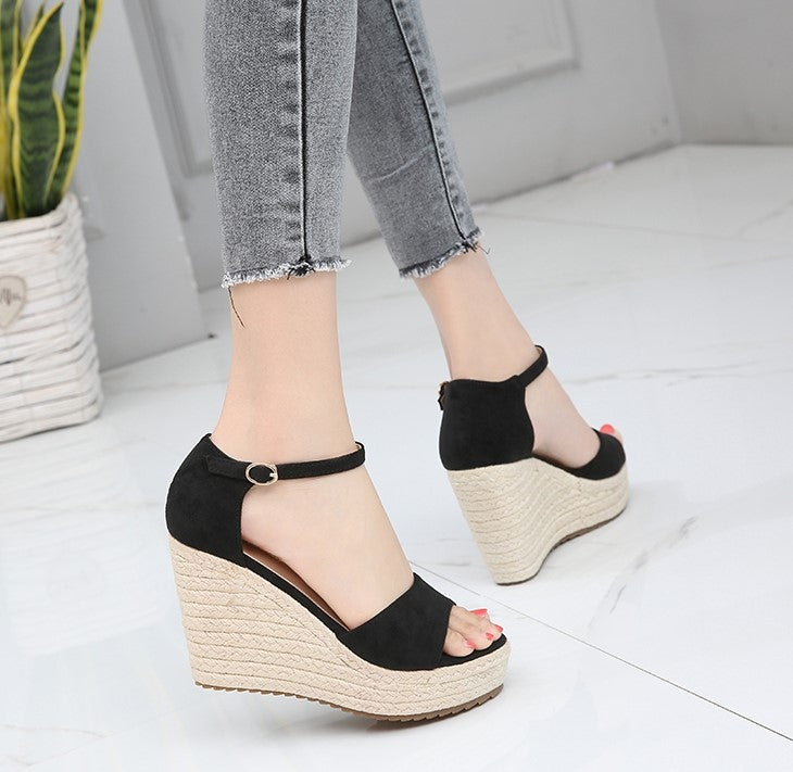 XTI Black Strappy Small Wedge Sandals