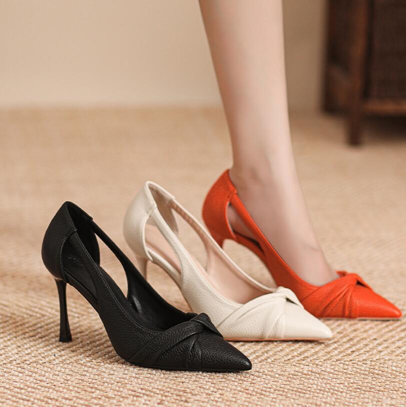 Small sales pointed heels